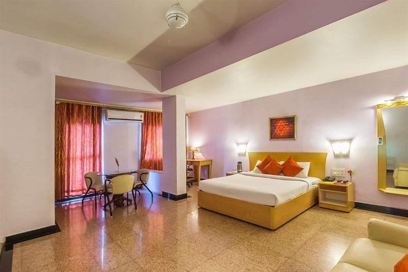Hotel Mb International Palace Side Mysore Exterior photo