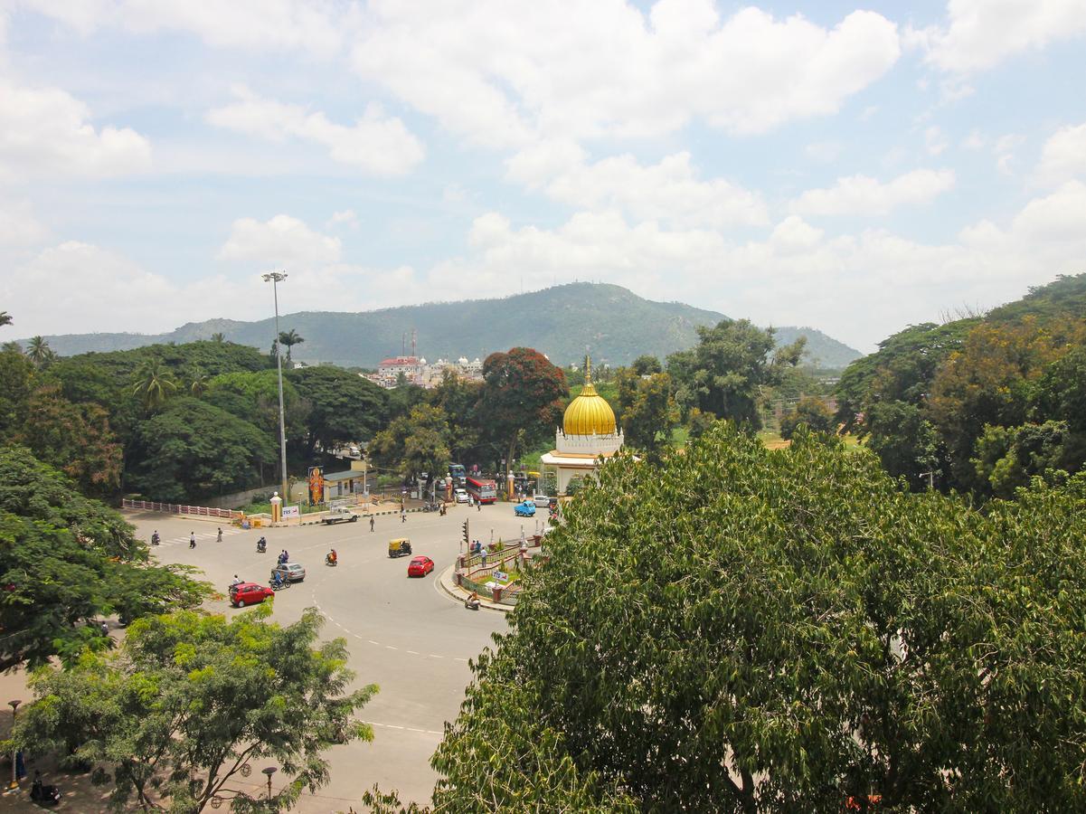 Hotel Mb International Palace Side Mysore Exterior photo